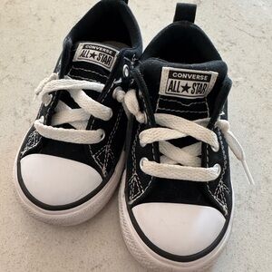 Toddler CONVERSE Oxford sz 7 black white no lace